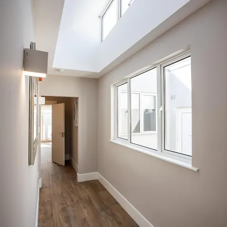 Temple Bar Crown Square * Δουβλίνο