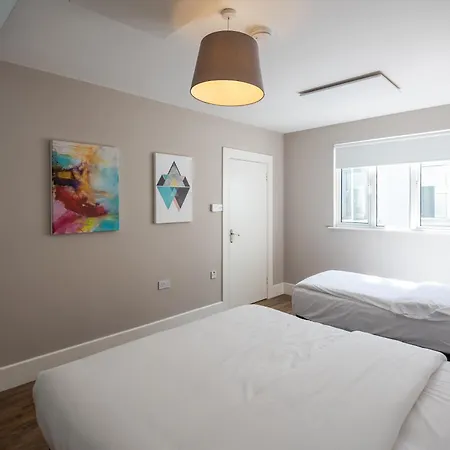 Temple Bar Crown Square *