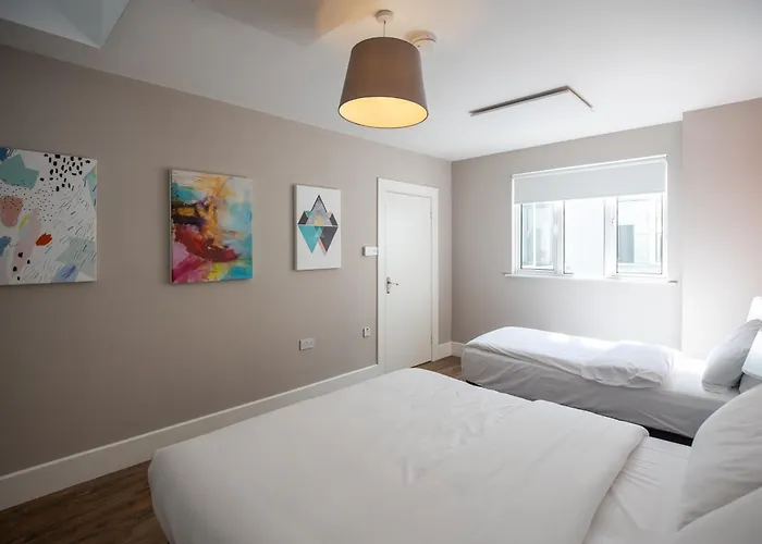 Temple Bar Crown Square *